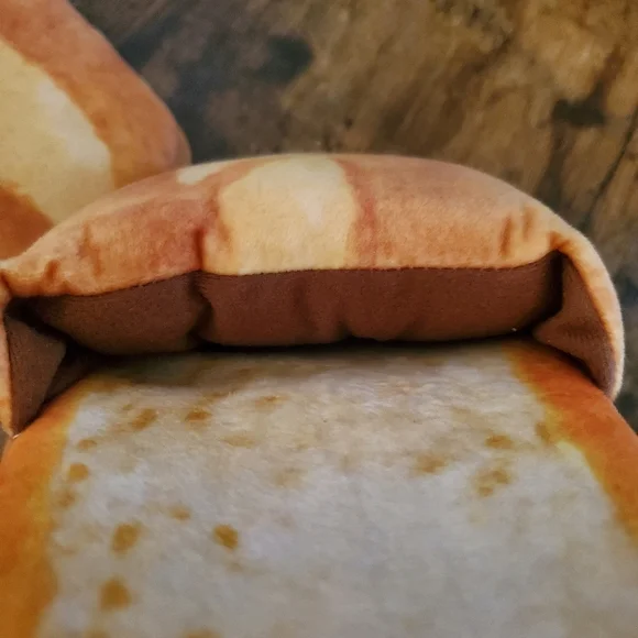 loaf of bread slippers - Picture 8 of 8